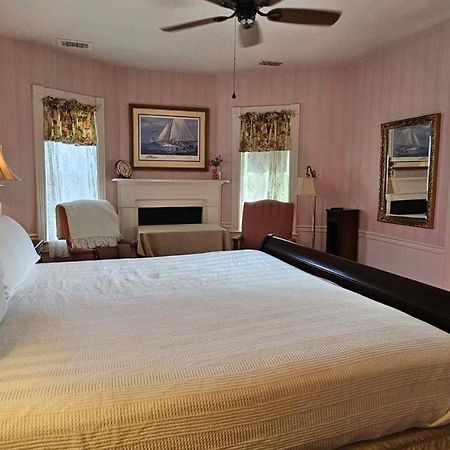 Parsonage Inn Bed And Breakfast Saint Michaels Exterior foto