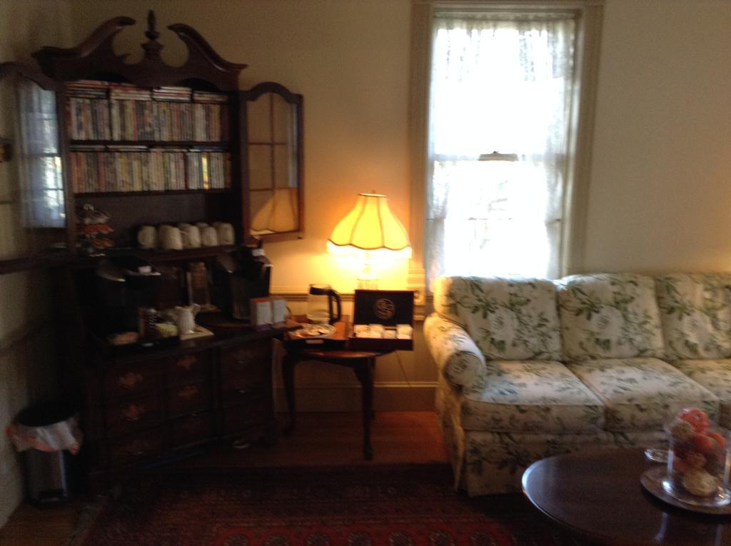 Parsonage Inn Bed And Breakfast Saint Michaels Exterior foto