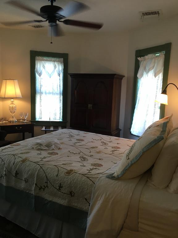 Parsonage Inn Bed And Breakfast Saint Michaels Exterior foto