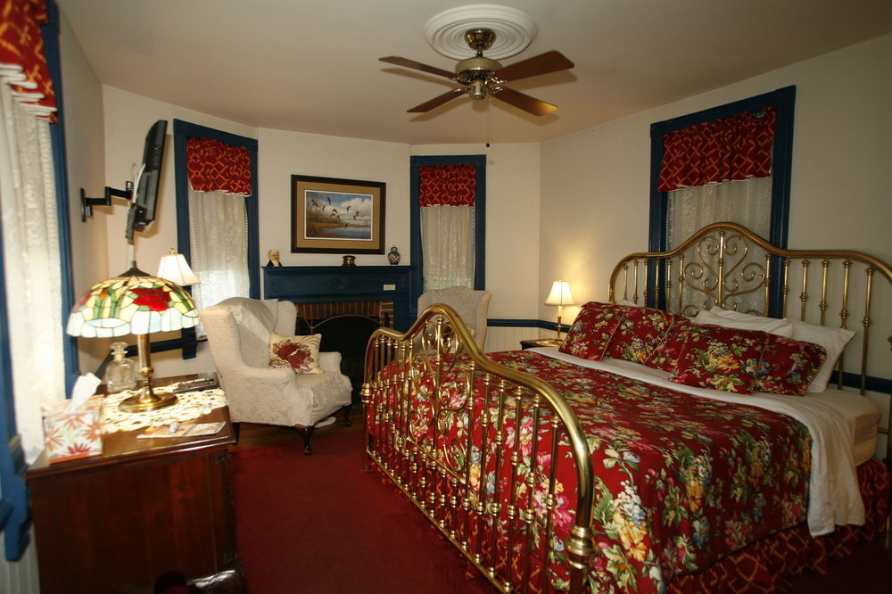 Parsonage Inn Bed And Breakfast Saint Michaels Exterior foto